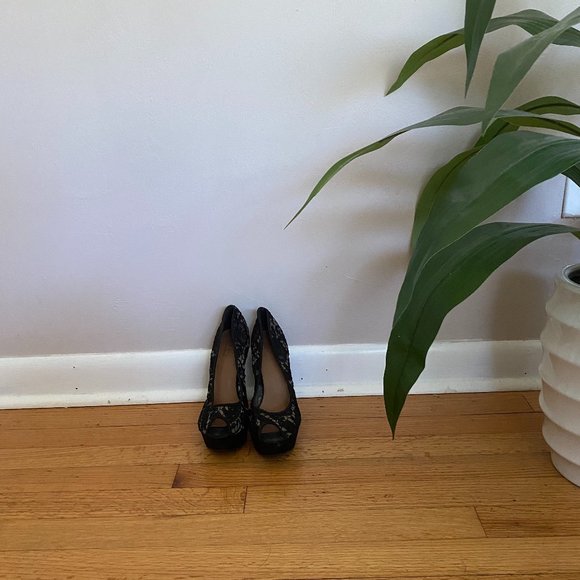 MixNo6 Black Peep Toe Heels - Picture 2 of 4